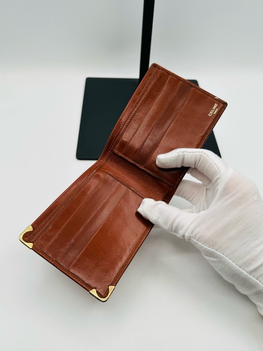 Celine vintage Bi Fold Wallet - Picture 7 of 16